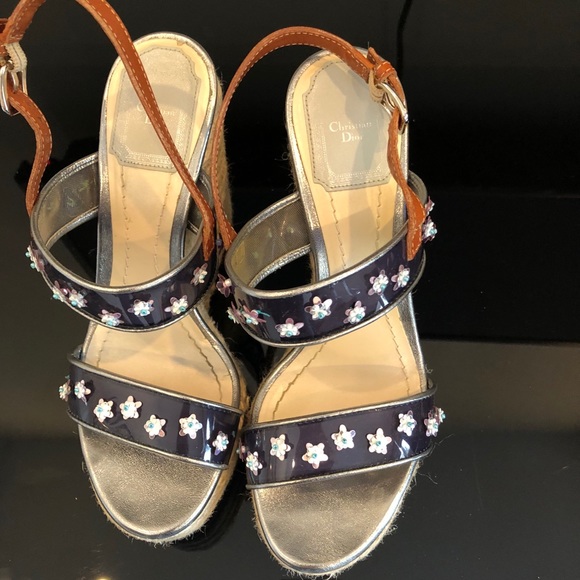 Le Chateau burnt orange blazer. Well made. Sz 4 - Picture 4 of 8